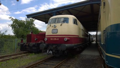 103 215