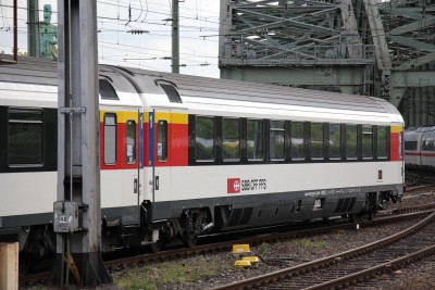 13 CH-SBB 61 85 10-90 240-5 Apm 2015-05-07 Köln IMG_1526.JPG