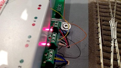 1.5k_ohm_resistor_m83_led_light.jpg