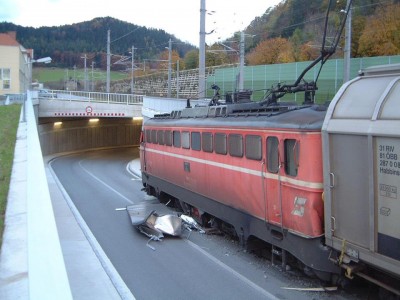 Uheld i Gloggnitz 24-10-2002.jpg