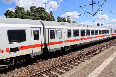 2 D-DB 61 80 20-94 446-7 Bpmmz 2020-07-20 Itzehoe IMG_1701.JPG