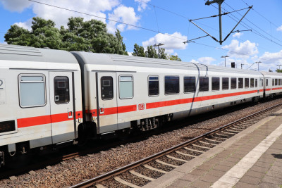 4 D-DB 61 80 20-94 444-2 Bpmmz 2020-07-20 Itzehoe IMG_1703.JPG
