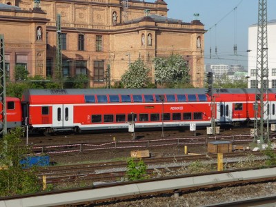 2 D-DB 50 80 26-81 233-1 DBpza 2011-05-05 Hamburg P1180417.JPG