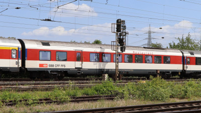9 CH-SBB 61 85 88-94 110-3 WRm 2025-05-15 Bischofsheim IMG_8696.JPG