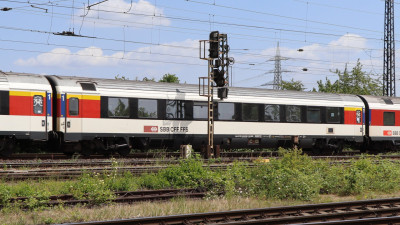 10 CH-SBB 61 85 10-90 242-1 Apm 2025-05-15 Bischofsheim IMG_8697.JPG