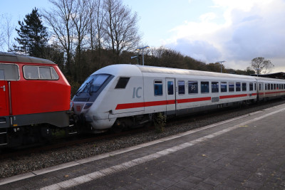 4 D-DB 61 80 80-91 158-8 Bpmmbdzf 2025-10-27 Niebüll IMG_0937.JPG