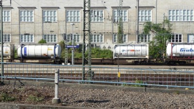 5 D-DB 31 80 495 0 332-5 Sdggmrss 2011-05-05 Hamburg P1180539.JPG