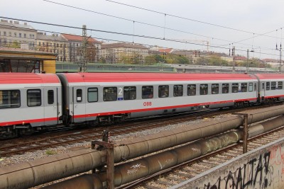 4 A-ÖBB 61 81 21-90 133-3 Bmz 2013-10-10 Wien West Bhf IMG_5079.JPG