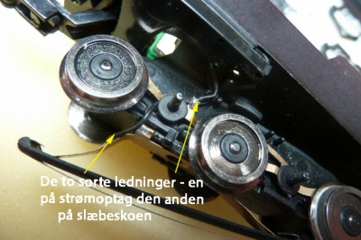 slæbesko med to sorte ledninger.jpg