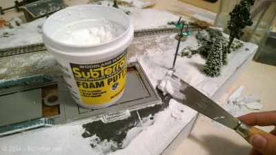 Foam Putty udligner kanterne.