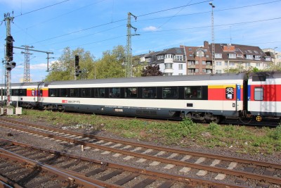 5 CH-SBB 61 85 10-90 211-6 Apm 2015-05-04 Düsseldorf IMG_0621.JPG