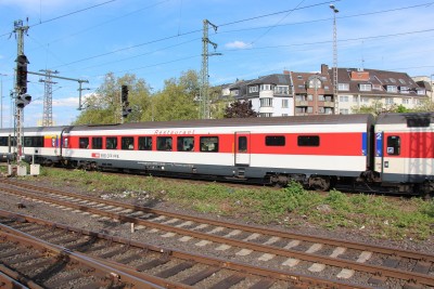 6 CH-SBB 61 85 88-94 106-1 WRm 2015-05-04 Düsseldorf IMG_0622.JPG