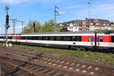 12 CH-SBB 61 85 20-90 229-6 Bpm 2015-05-04 Düsseldorf IMG_0628.JPG