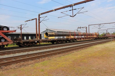 17a D-DB 81 80 350 7 093-2 Rbns 2015-06-13 Pa  med 2 beskyttelsevogne D-DB Rmms 832-3 og 766-3 IMG_2790.JPG
