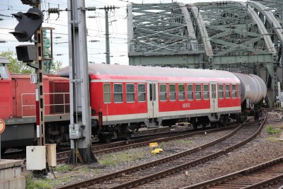2 D-DB 50 80 22-34 393-5 Bnrz 2015-05-07 Köln IMG_1531.JPG
