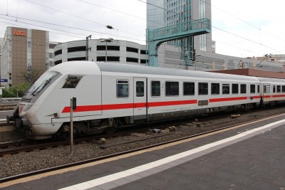 1 D-DB 61 80 80-91 124-0 Bpmbdzf 2015-05-07 Düsseldorf IMG_1700.JPG