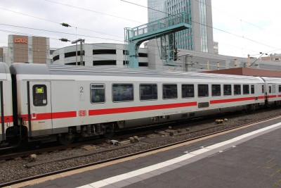 3 D-DB 61 80 84-94-013-8 Bpmbdz 2015-05-07 Düsseldorf IMG_1703.JPG