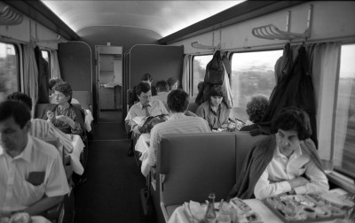 Bundesarchiv_B_145_Bild-F079065-0011,_Frankfurt-Main,_Lufthansa-Airport-Express.jpg