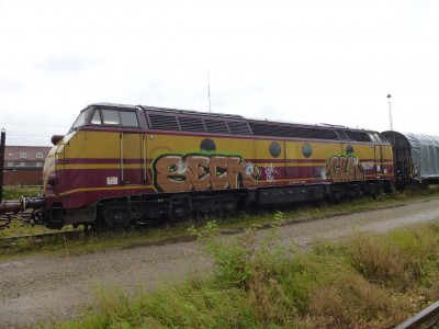 lidt graffiti slipper de gamle tog ikke for