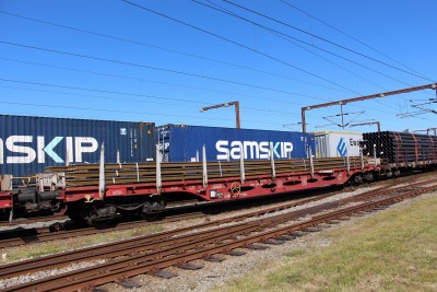 8 A-ÖBB 31 81 350 6 118-8 Rns-z 2015-06-10 Pa IMG_2573.JPG