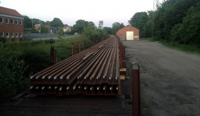 DB Samms med skinner